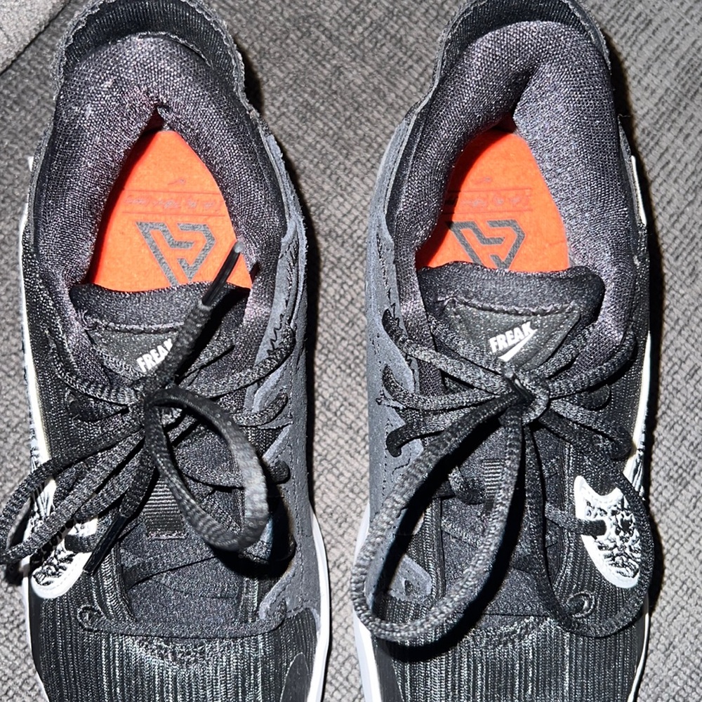 Giannis Nike shoes